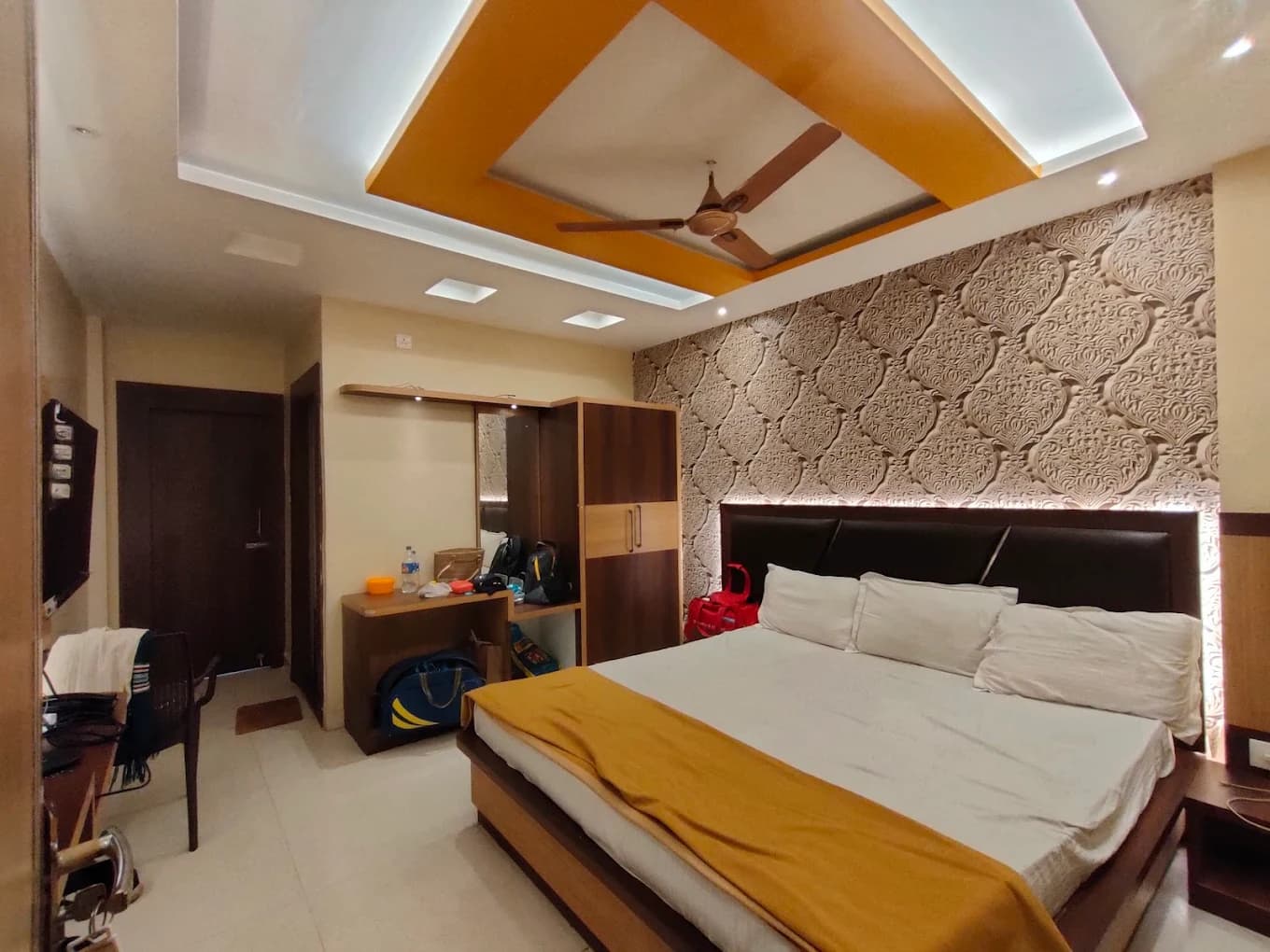 Four Bed Room at Shri Mahakaleshwar Bhakta Niwas
